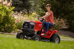 Lawn & Garden Tractors